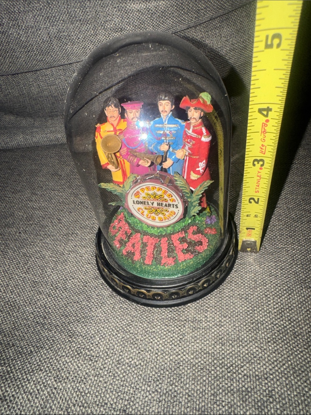 Vintage 1993 The Franklin Mint Beatles Sgt. Pepper Music Box / Dome - Picture 11 of 11
